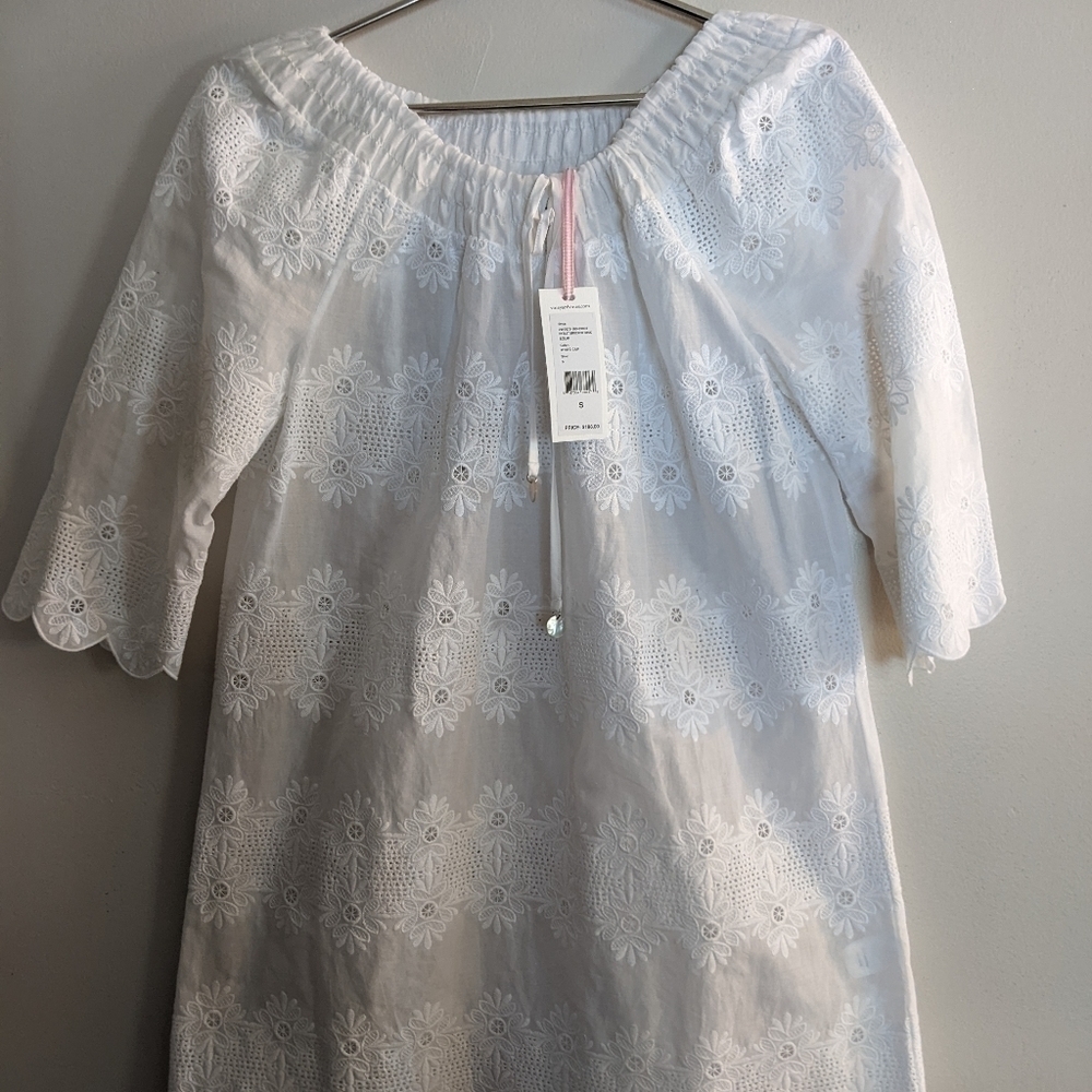 𝅺VINEYARD Vines White Eyelet Smocked Tunic New With Tags